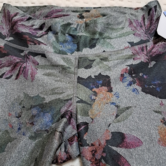 Jockey Sport Floral  Leggings Women size M  color Gray New - Picture 2 of 8